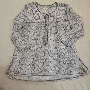 Entro Snake Print Gray Top — Women’s size S